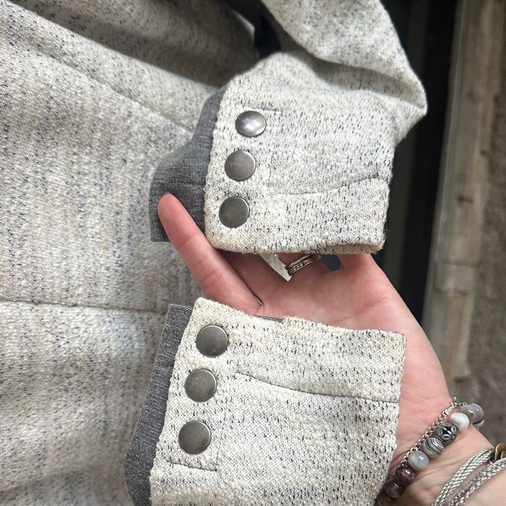 CAbi Gray and Cream Cardigan Sweater szM - Picture 5 of 5